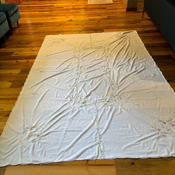 Hand Stitched Tablecloth - Picture 4 of 4
